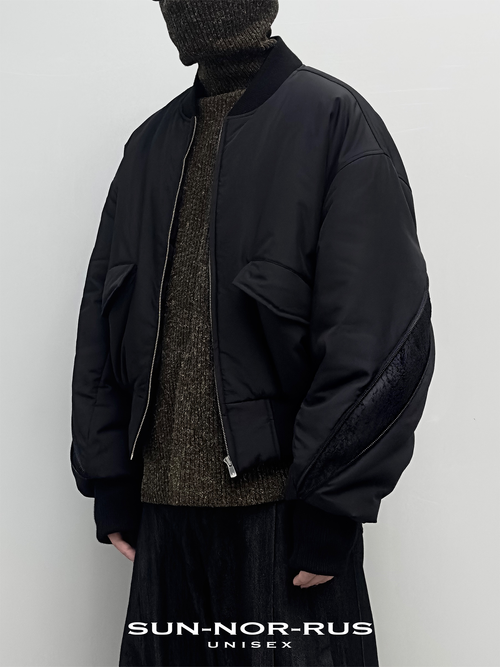 Bomber jacket in a mulberry silk-nylon blend